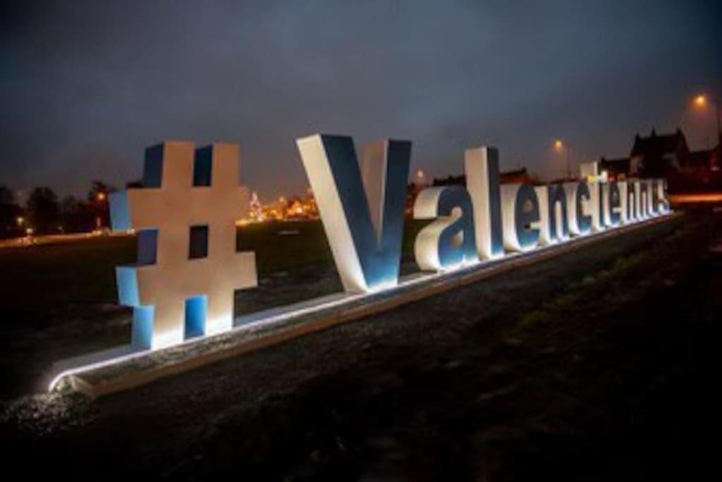 La Valencianne Lejlighed Valenciennes Eksteriør billede